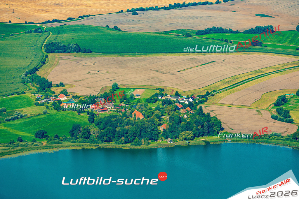 Luftbild Vs Google Maps  Groß Tessin  Glasin -Das Luftbild wurde 2025 vom UL-Flugzeug heraus erstellt ( keine Drohnenluftbilder ) - Hochauflösende Luftaufnahme -Nicht vergleichbar mit Google Maps oder Satelittenbilder- Die Geschenkidee !Mit Lizenz und Bildrechte bestellbar