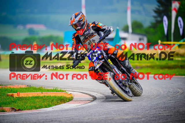 MaZZes_FotoMatrix_240608_6021986_5034 | YOUNGSTER