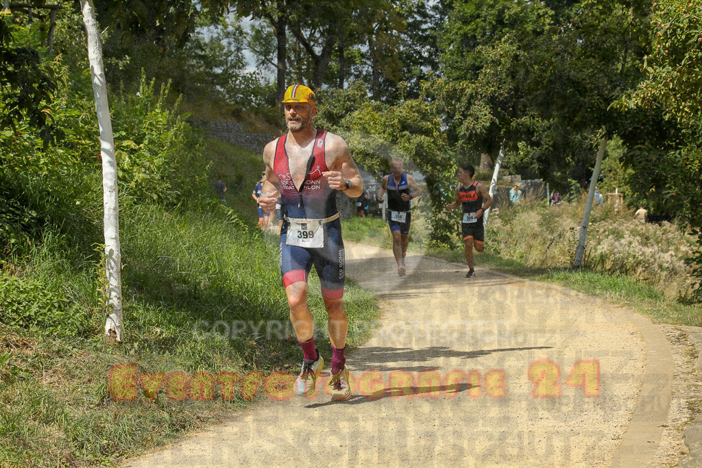 250824_1337_EX1_3008 | Sportfotografie im Rhein-Sieg Kreis, Köln, Bonn, NRW, Rheinland Pfalz, Hessen, etc. Unser Tätigkeitsfeld umfasst den Laufsport vom Volkslauf über den Marathon, Duathlon, Triathon bis zum Ultralauf wie Kölnpfad Ultra oder Schindertrail.