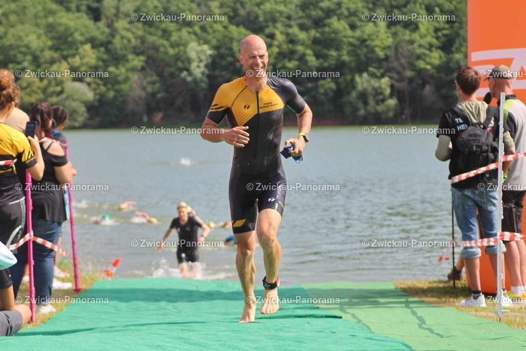 2023_0630_KoberTriathlon_DPM-OLY0103 | Urban. Natur. Panorama. Luftbild. 
Der Bildershop für aufregende Perspektiven!
Für Deko, Wandbild und Kalender!
Wir bringen LED-Bilder zum Leuchten!
