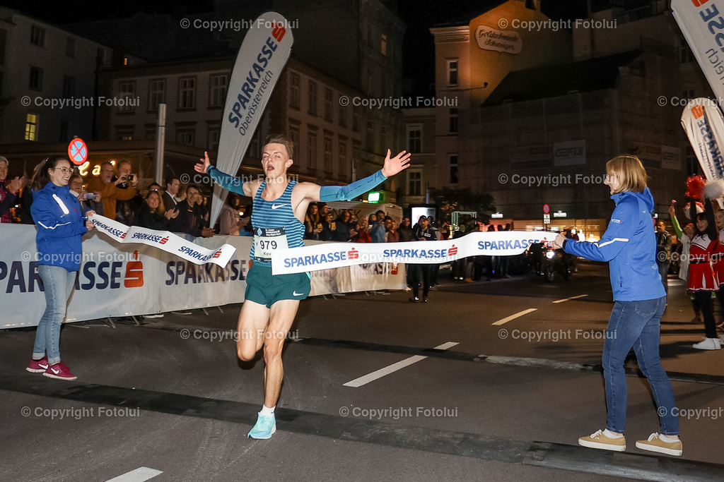 A-BINDER_20220922_0048 | LINZ,  AUSTRIA,22.Sept. 2022 - Night Run, Image shows Night Run.
Photo: Sportmediapics.com/ Manfred Binder