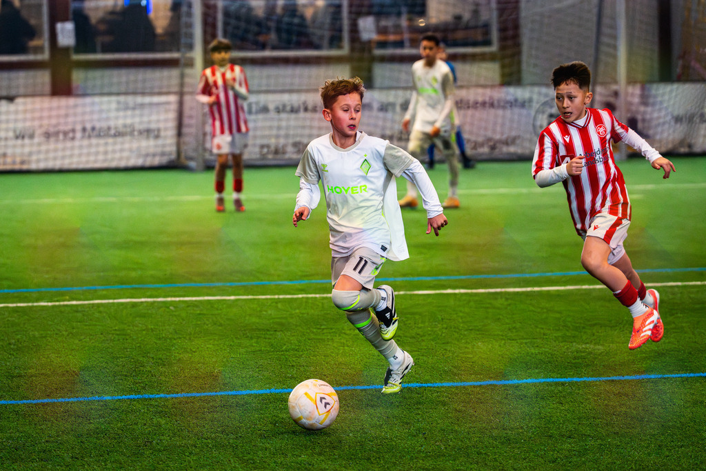 _BLR9103 | Professionelle Fußball- und Sportfotografie. Spielbilder online ansehen und kaufen – Einzelbilder oder komplette Galerien in hoher Qualität. - Realisiert mit Pictrs.com