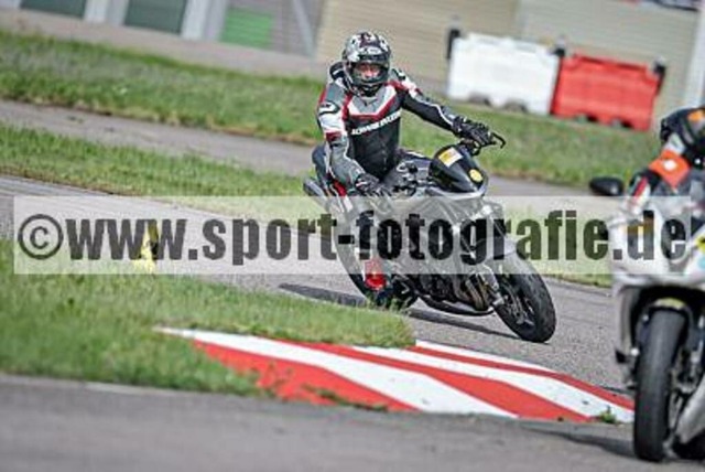 pube3231 | Professionelle Fotos von Sportveranstaltungen, aber auch Hochzeiten und anderen Events. - Realisiert mit Pictrs.com