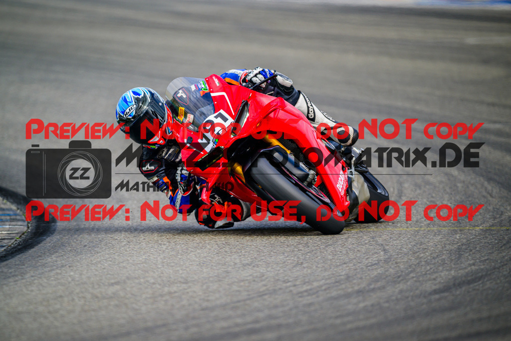 MaZZes_Fotomatrix_20250627_6007705_0977-2 | WEISS