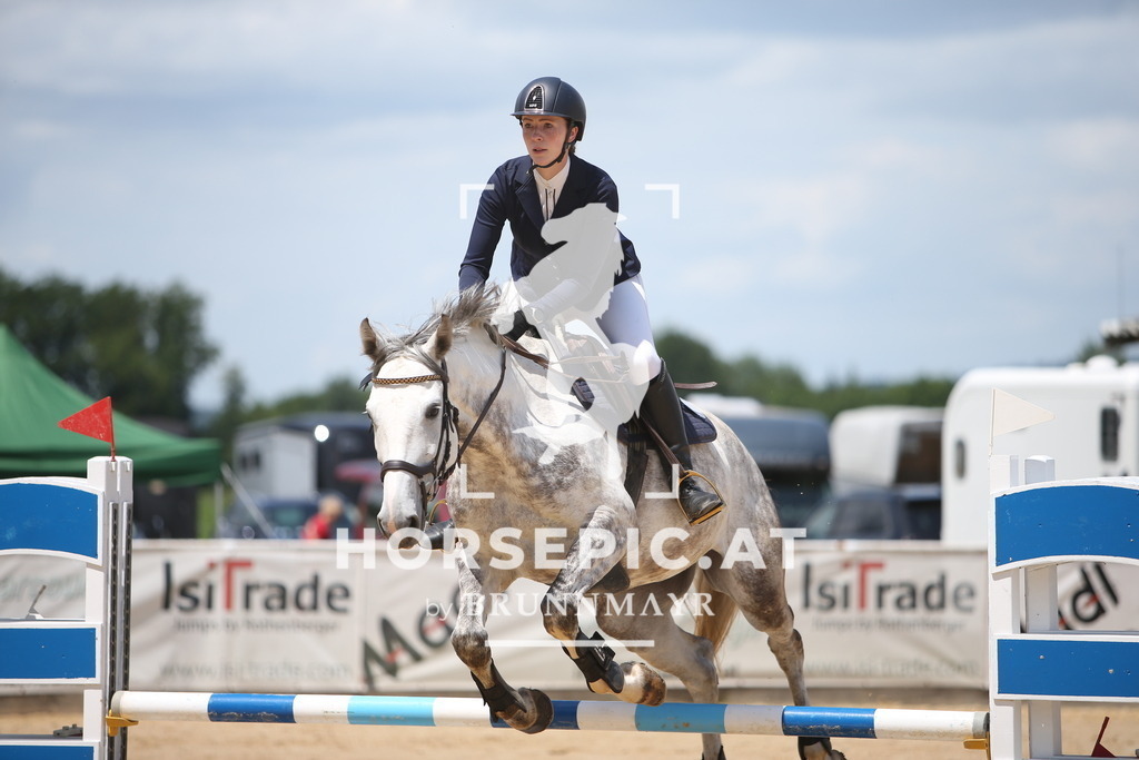 PP013995 | Willkommen bei Brunnmayr - Design & Fotografie – Ihrem Spezialisten für Reitturniere und Pferdeveranstaltungen in Oberösterreich, Salzburg und Bayern! Seit über 17 Jahren sind wir leidenschaftlich dabei.