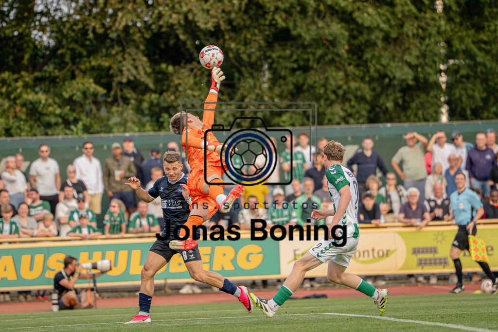 Fußball I Herren I Saison 2026-2027 I Regionalliga Nord I 1. Spieltag I SV Werder Bremen U23 - VfB Oldenburg I 05780 | Rafael Brand (8, VfB Oldenburg), Tim Taddäus Hüneke (1, SV Werder Bremen II) - Realisiert mit Pictrs.com