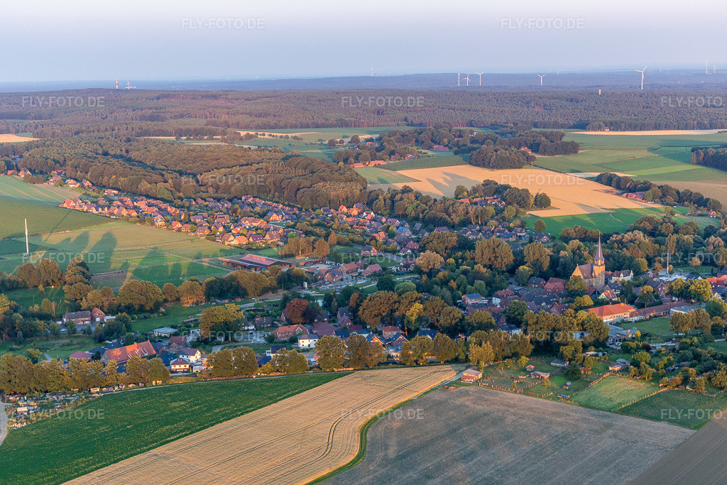 Luftbild: Ortsansicht von Westen im Ortsteil Klein-Reken in Reken im Bundesland Nordrhein-Westfalen in Deutschland. Foto: IMG_008131.jpg vom 13.07.2020 durch Werner Riehm/FLY-FOTO.de