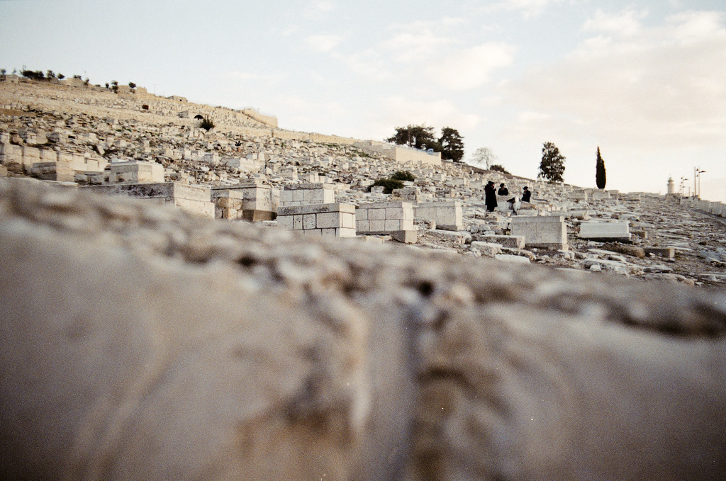 Jerusalem, Israel | Online Shop für Christen: Christliche Poster XXL, Plakate, Wandbilder als Leinwand & christliche Postkarten, Kalender, Sticker & Lizenzen zum Download. Die Kunstwerke im christliche Geschenke Shop zeigen die Jahreslosung 2025, Gott, Jesus & mehr.