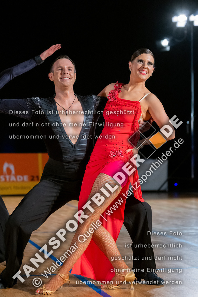 20250504-11111 | Hier finden Sie Tanz Bilder vom Latein und Standard Formationen tanzen. Sportbilder vom Tanzsport. Schöne Fotos und von Weltmeisterschaft, Europameisterschaft, Bundesliga, Regionalliga, Oberliga und Landesliga sowie von GOC Stuttgart, DanceComp, WM Bremen