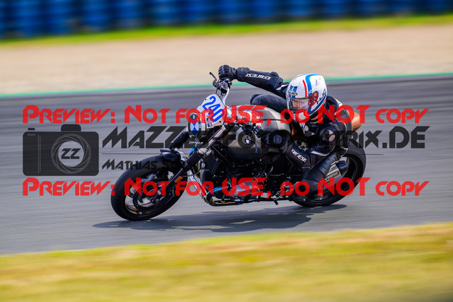 MaZZes_FotoMatrix_240725_6007705_2231 | BLAU