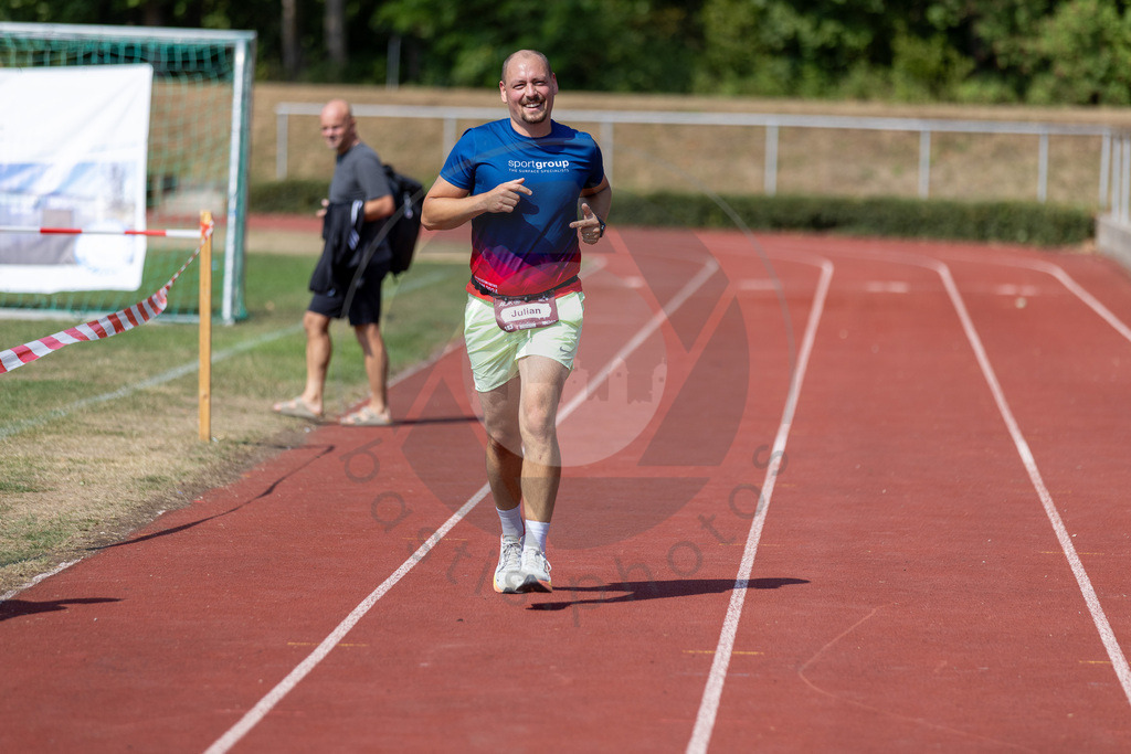 2026-07-26 Halbmarathon Moenchsdeggingen - 00649 | bastis.photos - Realisiert mit Pictrs.com