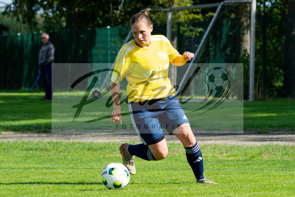 20260906_RULSVK_0211 | Fußball, Frauen:   beim Spiel der Kreisliga zwischen SG Rulle/Haste vs. SV Kettenkamp am 06.09.2026 im Stavermann-Sportpark in Rulle/Wallenhorst, Deutschland.(Foto von Nico Paetzel) - Realisiert mit Pictrs.com