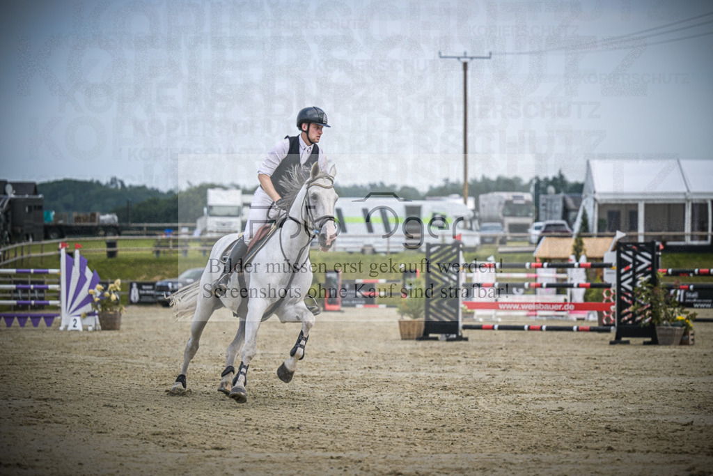 DOS_1008 | Entdecke hochwertige Reitturnierfotos von Foto Oger. Professionell, emotional und authentisch – jetzt Lieblingsmomente im Shop bestellen.Deutschlandweite Turnierfotografie. - Realisiert mit Pictrs.com