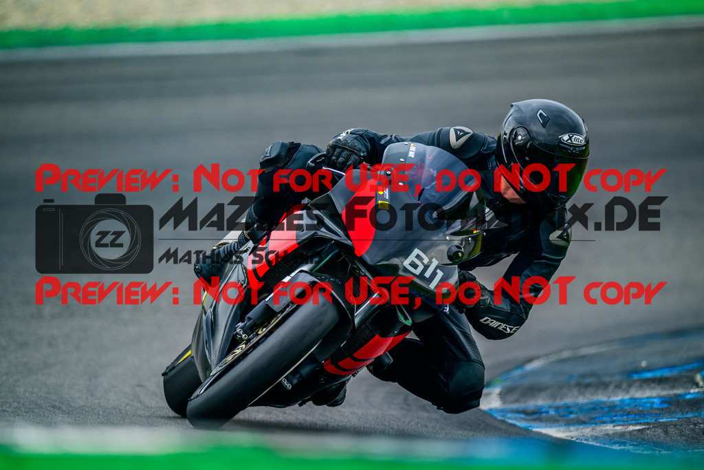 MaZZes_FotoMatrix_240614_6007705_4374 | GELB