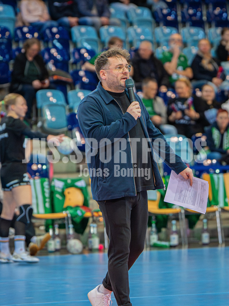 Handball I Frauen I Saison 2025-2026 I 1. HBF I 15. Spieltag I VFL Oldenburg - SV Union Halle-Neustadt 0005 | jns.sportfotos - Realisiert mit Pictrs.com