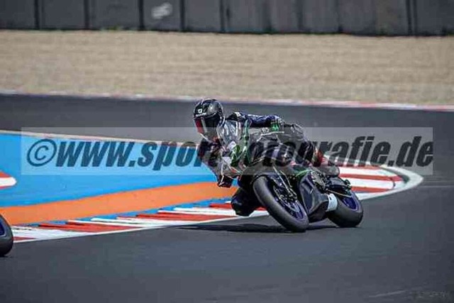 pubi1386 | Professionelle Fotos von Sportveranstaltungen, aber auch Hochzeiten und anderen Events. - Realisiert mit Pictrs.com