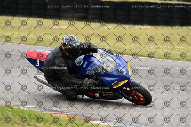25bt02-0900 | markuskiefer.com - Realisiert mit Pictrs.com