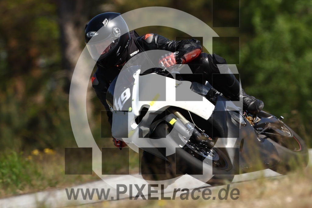 0119-20240502_01253 | Schöne Erinnerungen an spannende Momente - das festzuhalten ist unser Job. PIXELrace.de ist seit 2003 auf den Rennstrecken Europas unterwegs um die Action draußen beim Fahren und die wunderbare Stimmung imm Fahrerlager für euch einzufangen.
