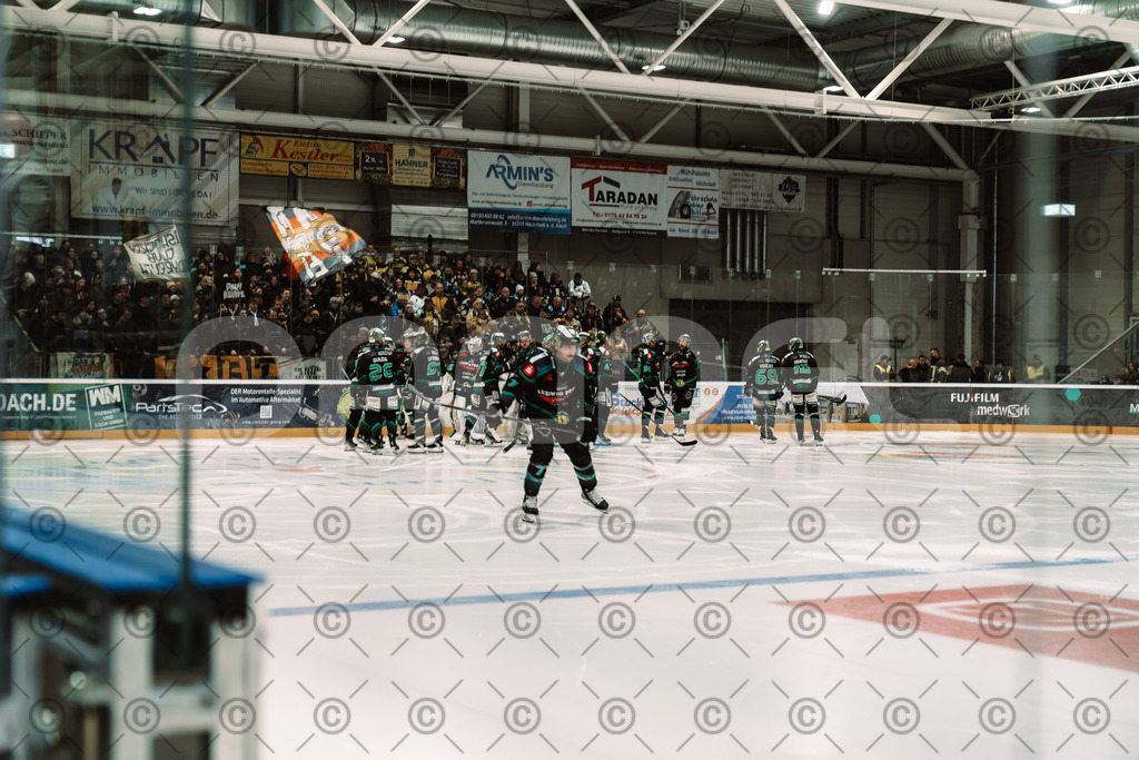 Alligators_vs_Bayreuth_10_2025-43 | Höchstadt Alligators Fotogalerie: Eishockey-Action aus Franken. Professionelle Spielfotos, Portraits & Stadionbilder zum Download. Jetzt entdecken! - Realized with Pictrs.com