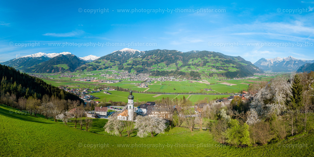 Hart  im Frühling copyright  Thomas Pfister-1 | PHOTOGRAPHY BY THOMAS PFISTER