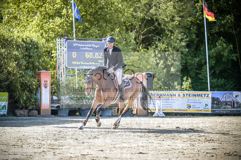 DOS_7514 | Entdecke hochwertige Reitturnierfotos von Foto Oger. Professionell, emotional und authentisch – jetzt Lieblingsmomente im Shop bestellen.Deutschlandweite Turnierfotografie. - Realisiert mit Pictrs.com