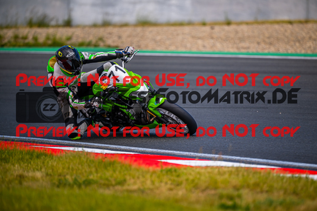 MaZZes_FotoMatrix_220521_9768 | Fotograf Mathias Schmid
Sportfotograf,
Eventfotograf,
Hochzeitsfotograf,
Portraitfotograf