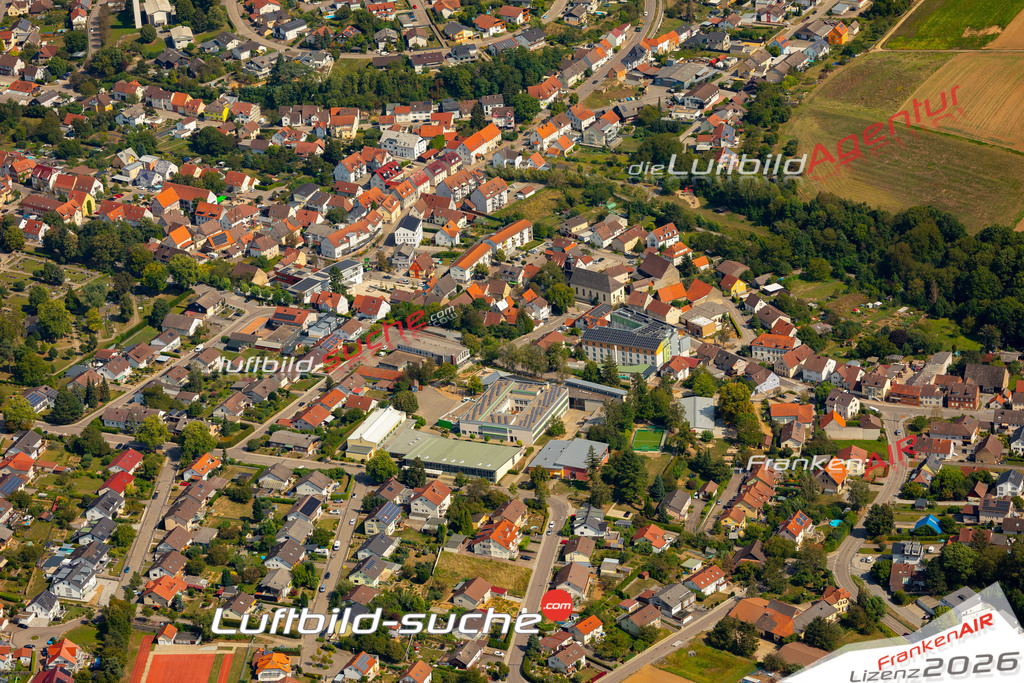 Das Luftbild zeigt :  Kirchardt - Die Luftaufnahme wurde 2024 vom UL-Flugzeug aus erstellt ( keine Drohne ) - Hochauflösende Luftaufnahme - Für grossformatige Ausdrucke geeignet. Die Geschenkidee !Mit Lizenz und Bildrechte bestellbar