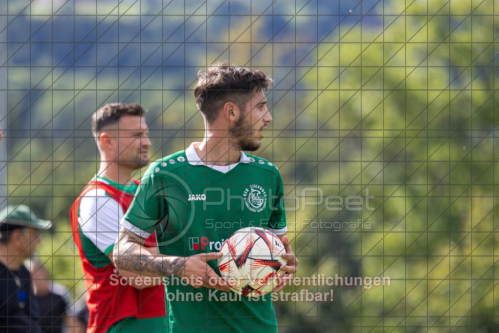 20250831_162247_0260 | #,TSV Ottenbach (gelb) vs. KSG Eislingen (grün), Fussball, Kreisliga A3 - Bezirk Neckar/Fils, 02. Spieltag, Saison 2025/2026, Rasensportplatz Nebenplatz, Im Buchs, 73113 Ottenbach, 31.08.2025 - 15:00 Uhr,Foto: PhotoPeet-Sportfotografie/Peter Harich
