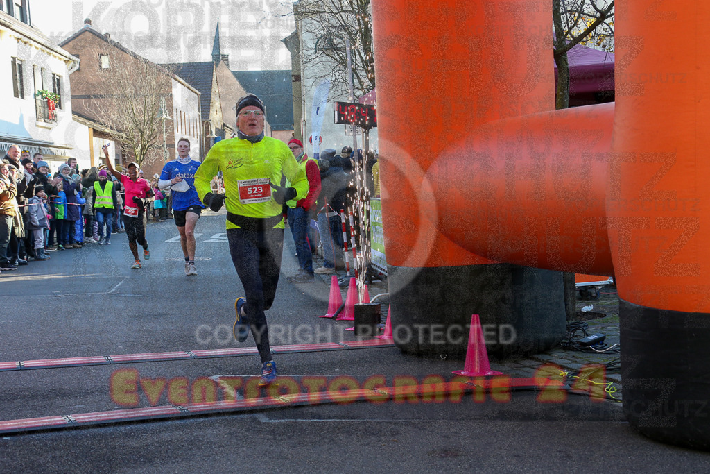 241201_1225_EX1_2028 | Sportfotografie im Rhein-Sieg Kreis, Köln, Bonn, NRW, Rheinland Pfalz, Hessen, etc. Unser Tätigkeitsfeld umfasst den Laufsport vom Volkslauf über den Marathon, Duathlon, Triathon bis zum Ultralauf wie Kölnpfad Ultra oder Schindertrail.