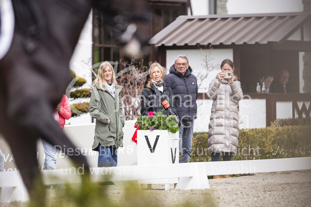260412_Kronberg_S-Dressur-641 | Deine schönsten Turniermomente als professionelle Fotos! Entdecke hochwertige Pferdesport-Fotografie im Online-Shop. Jetzt Fotos finden & bestellen!