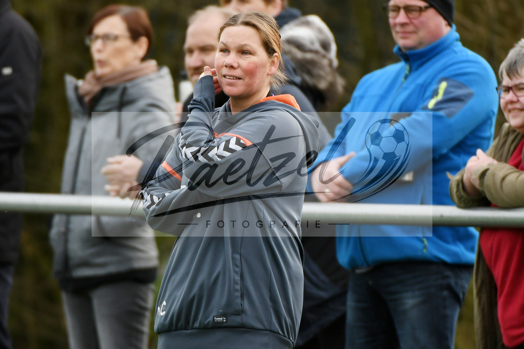 LENGRE20200229_0007 | Fussball, C-Juniorinnen:   bei dem Testspiel zwischen SC Preussen Lengerich und TSG 07 Burg Gretesch im Windmoeller &amp; Hoelscher Stadion am 29.02.2020 in Lengerich, Deutschland. - Realisiert mit Pictrs.com