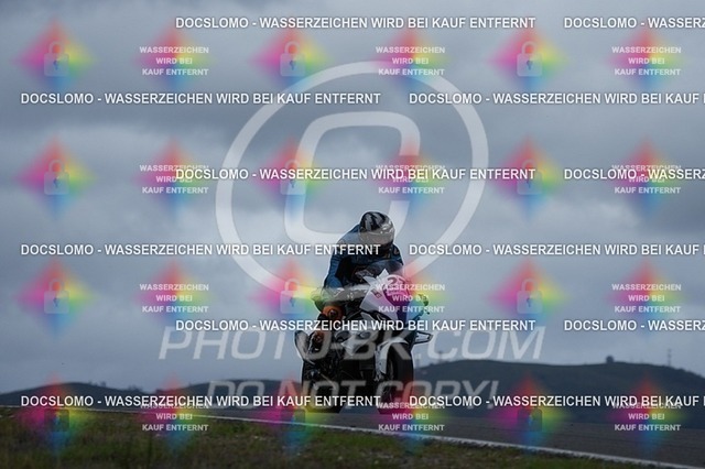 2025_10_30_PBK_11219 | Sportfotografie; SlowMotion; Video; Rennstrecke; Hafeneger; RSE; Speer; Trackday; Motorsportarena; Hockenheimring; Brno; Most; Barcelona; Valencia, Benny; Kaetzmer;