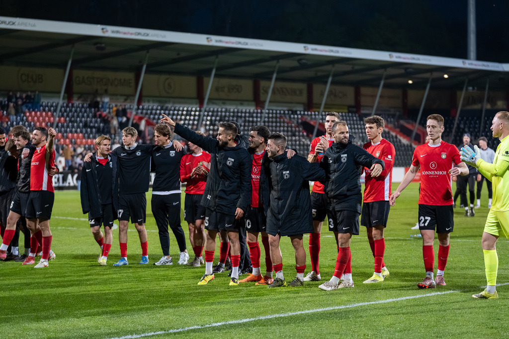 SG Sonnenhof Großaspach vs. SGV Freiberg, Fussball, Regionalliga Suedwest, 30. Spieltag, 22.04.2026 | SG Sonnenhof bedankt sich bei den Fans,SG Sonnenhof Großaspach vs. SGV Freiberg, Fussball, Regionalliga Suedwest, 30. Spieltag, 22.04.2026