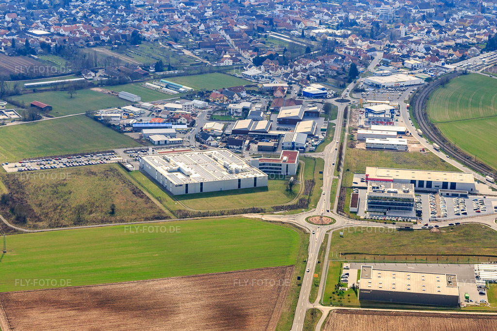 Luftbild: Industriegebiet Im Speyerer Tal mit ITK Engineering GmbH, TRANSAC Intern. Speditionsgesellschaft mbH und DBK David + Baader GmbH in Rülzheim im Bundesland Rheinland-Pfalz in Deutschland. – Foto: IMG_086190.jpg vom 26.02.2016 durch Werner Riehm/FLY-FOTO.de – Auflösung des Originals: 5067 x 3378 px – ITK Engineering - Ihr Partner für Digital Engineering – TRANSAC Logistics GmbH – DBK Gruppe - Ihr Partner rund ums Heizen & Kühlen