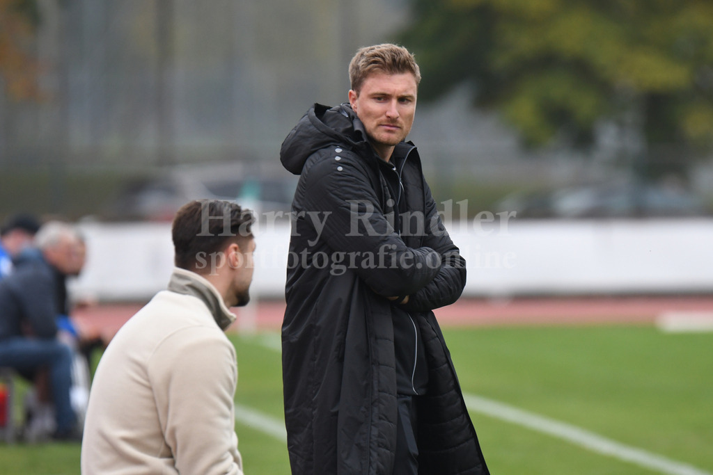 SpVgg GW Deggendorf : FC Obernzell-Erlau | Tobias Eckl (Trainer SpVgg GW Deggendorf) - Realisiert mit Pictrs.com