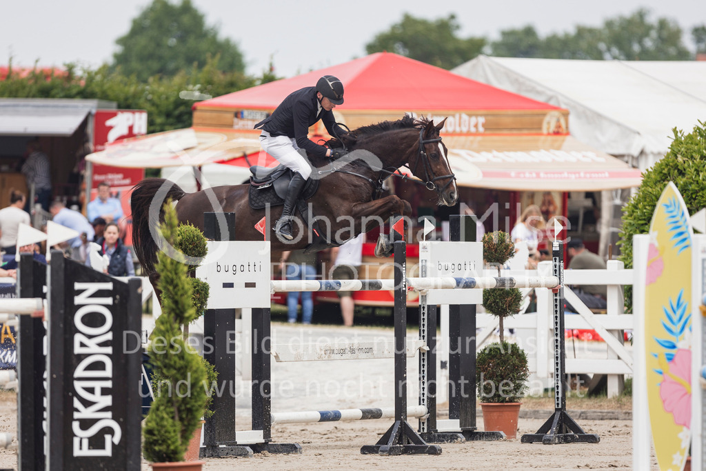 250601_MayDays_S2-Spr_Amateure-210 | Deine schönsten Turniermomente als professionelle Fotos! Entdecke hochwertige Pferdesport-Fotografie im Online-Shop. Jetzt Fotos finden & bestellen!