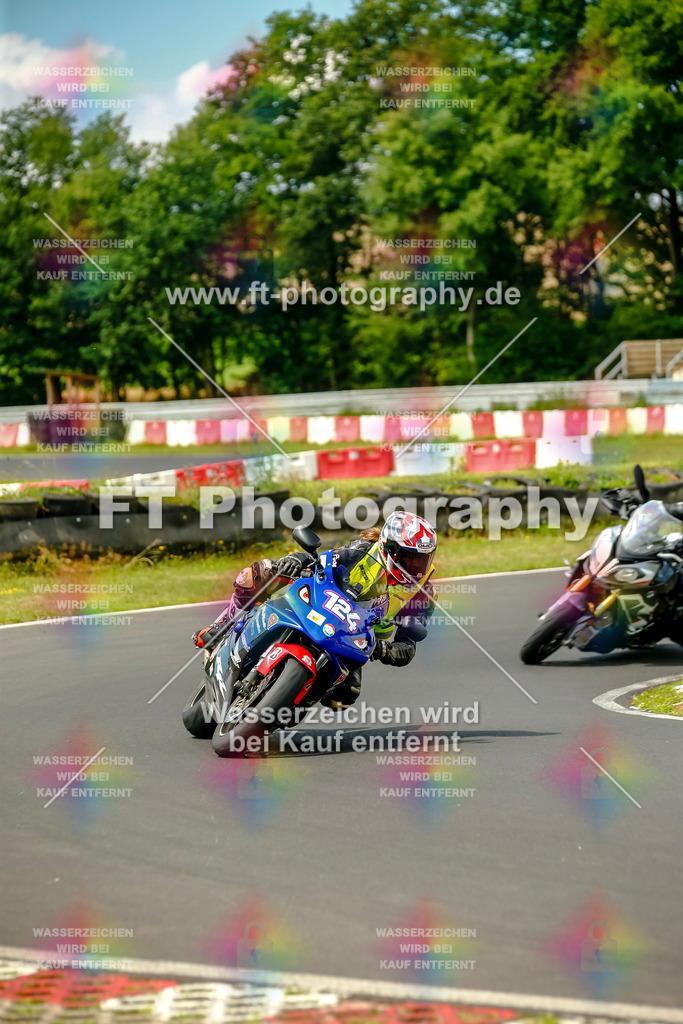 VBK-4706 | Hier findet Ihr Bilder von Touristenfahrten auf der Nürburgring Nordschleife oder von anderen Veranstaltungen die ich besucht habe. Viel Spass beim Durch Schauen 