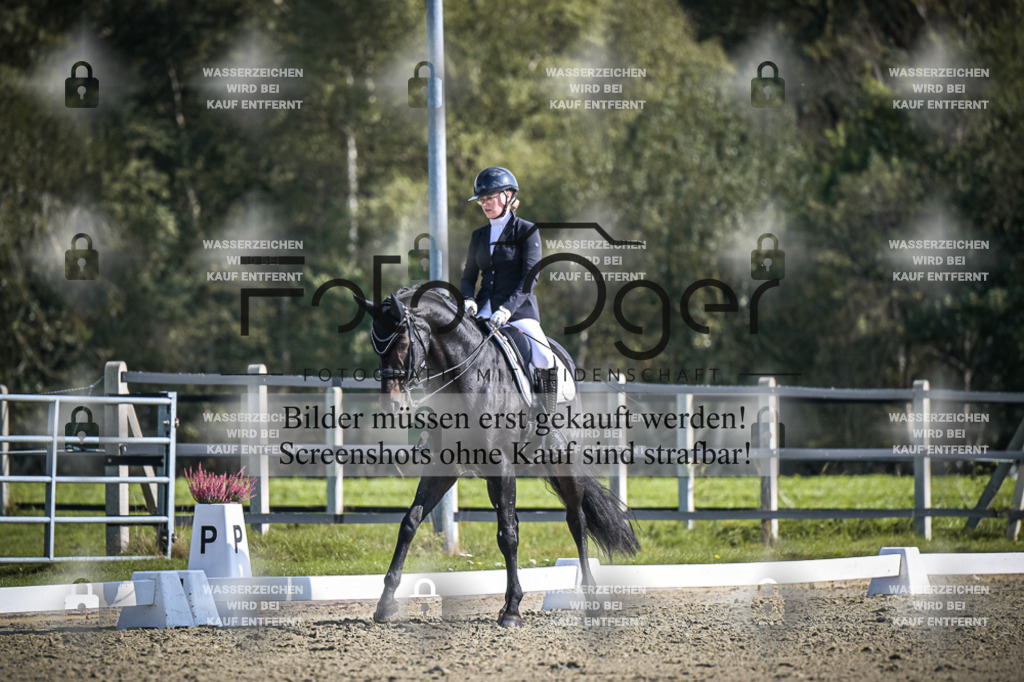 DOS_1625 | Entdecke hochwertige Reitturnierfotos von Foto Oger. Professionell, emotional und authentisch – jetzt Lieblingsmomente im Shop bestellen.Deutschlandweite Turnierfotografie. - Realisiert mit Pictrs.com