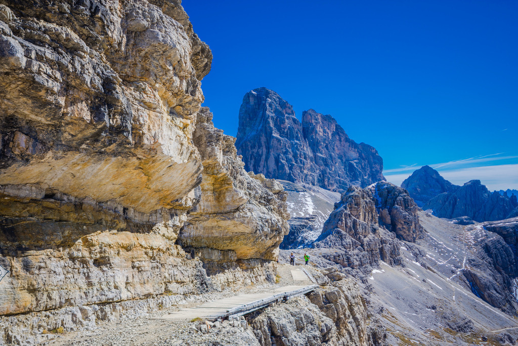 Überhang | Wunderschöner Wanderweg zu der Büllelejochhütte in den Dolomiten - Realisiert mit Pictrs.com