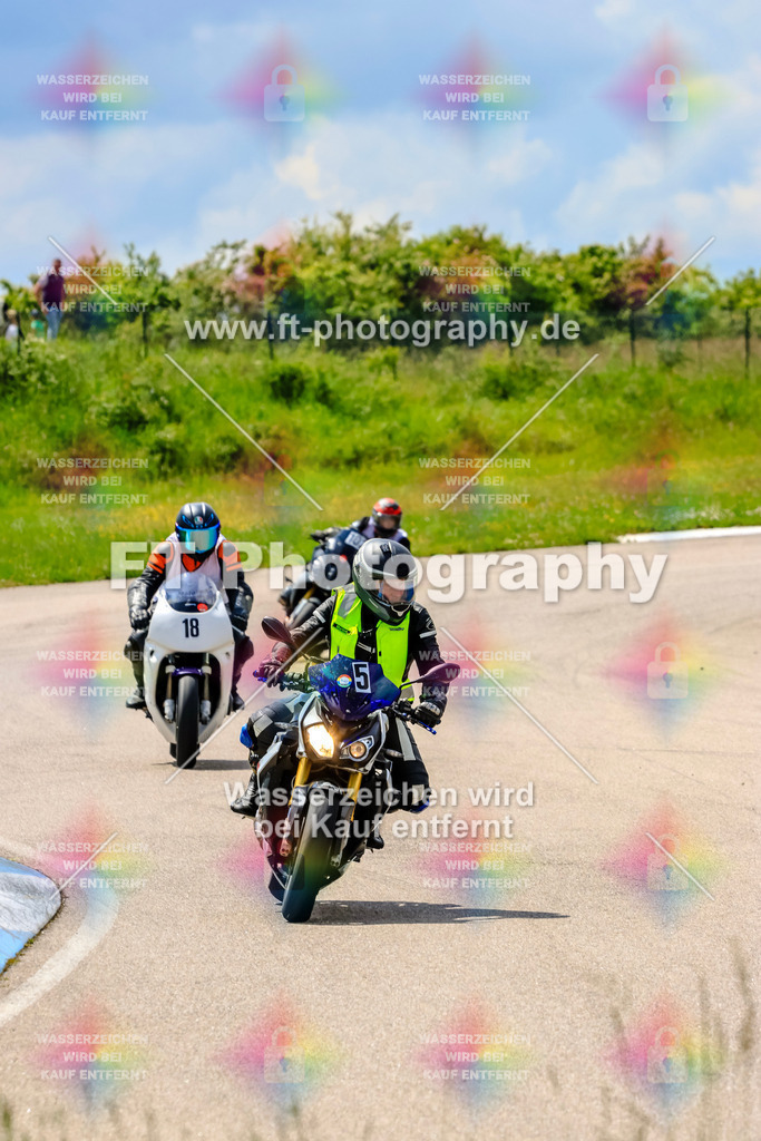 MotoTeam-0122 | Hier findet Ihr Bilder von Touristenfahrten auf der Nürburgring Nordschleife oder von anderen Veranstaltungen die ich besucht habe. Viel Spass beim Durch Schauen 