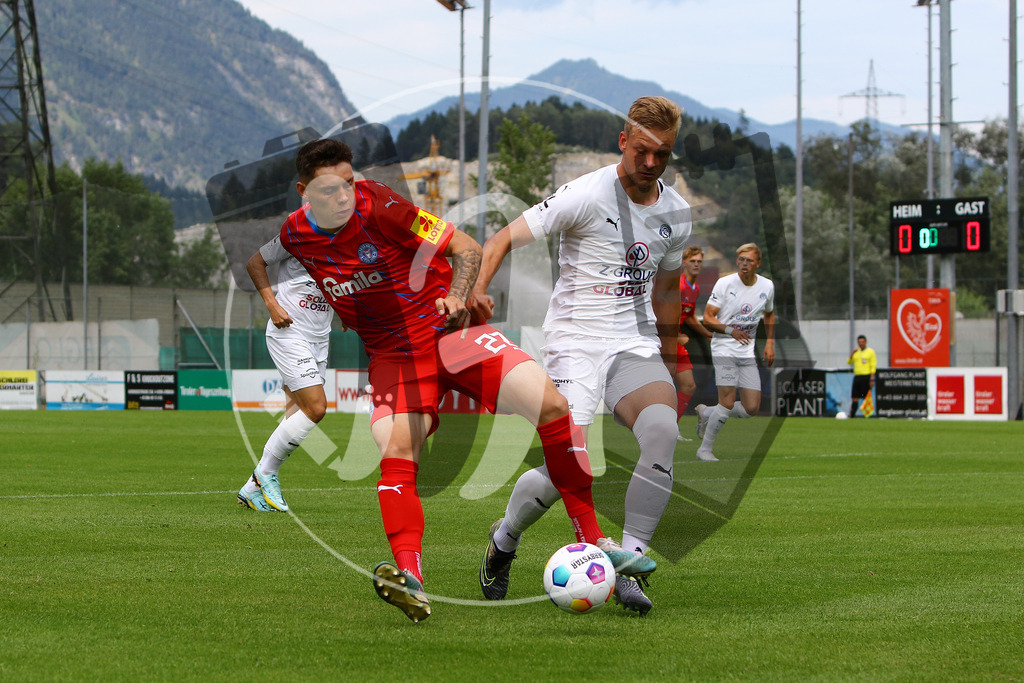 NH_HolsteinKiel_1FCSlovacko_Testspiel_12072023 | #22 Nicolai Remberg (Holstein Kiel), #4 Jaromir Srubek (1. FC Slovacko)