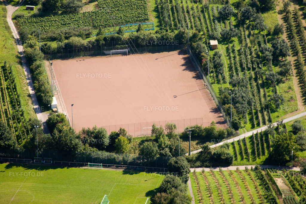 Luftbild: Südbadische Sportschule, FC Neuweier im Ortsteil Steinbach in Baden-Baden im Bundesland Baden-Württemberg in Deutschland. Foto: IMG_31345.jpg vom 09.08.2010 durch Werner Riehm/FLY-FOTO.de