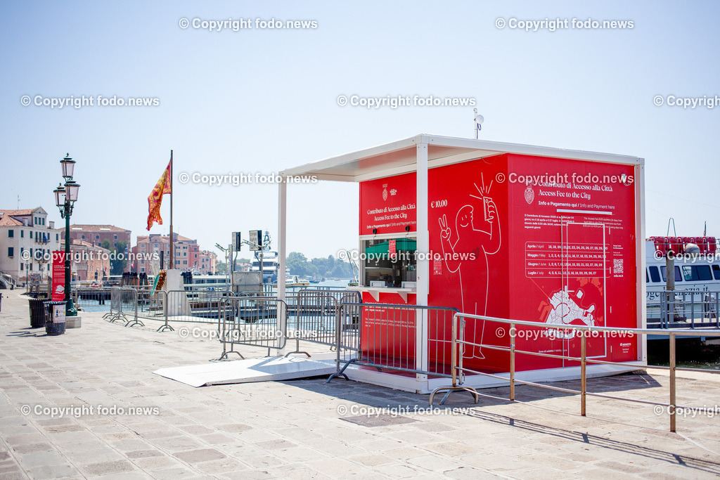 Italien_ Venedig_ Eintritt_ 23.06.2025-3 | 23.06.2025, Italien, ITA, Venetien, Venedig, im Bild Venedig, Stadtansichten, Tourismus, Eintritt, Gebuehren, Kassa, Kassahuette, Contributo di Accesso alla Città di Venezia, Access Fee, to the City of Venice, Feature, Symbolbild, Creativ, Kreativ