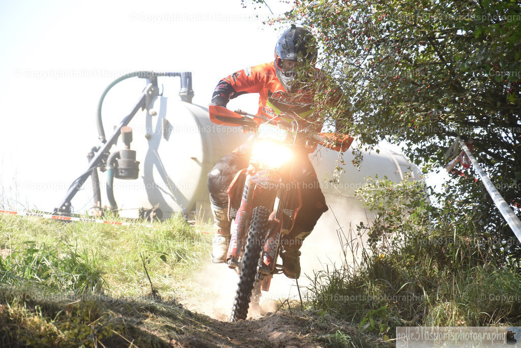 DSC_0219 | Sportfotografie , Motorsport, Motoross, Reitsport, Mointainbike, Enduro,
Landschaft , Outdoor, Eventfotografie, Landschaft, Bilder online bestellen - Realisiert mit Pictrs.com