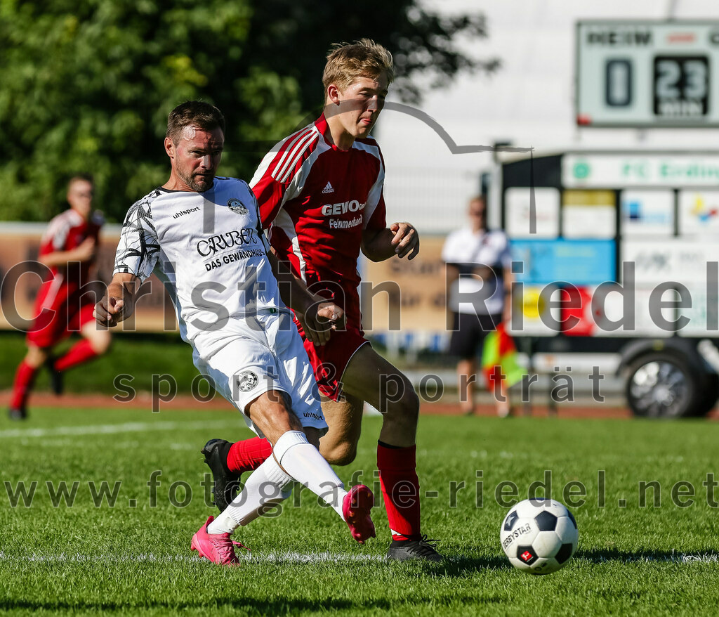 2023-09-09_069_FC_Herzogstadt_II_gegen_SG_Hoerlkofen_Woerth | Erding, Deutschland, 09.09.2023:
Fußball, A-Klassel 2023 / 2024, 6. Spieltag, FC Herzogstadt II gegen SG Hörlkofen/Wörth, Endergebnis: 1:2

Dan Adrian Kohlmann (FC Herzogstadt, #10), Jakob Englhart (SG Hörlkofen/Wörth, #3)

Foto: Christian Riedel / fotografie-riedel.net