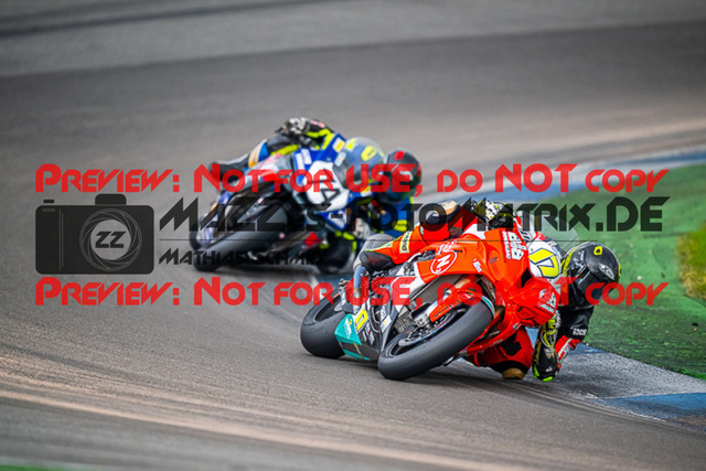 MaZZes_FotoMatrix_220925_8857 | IDM1000