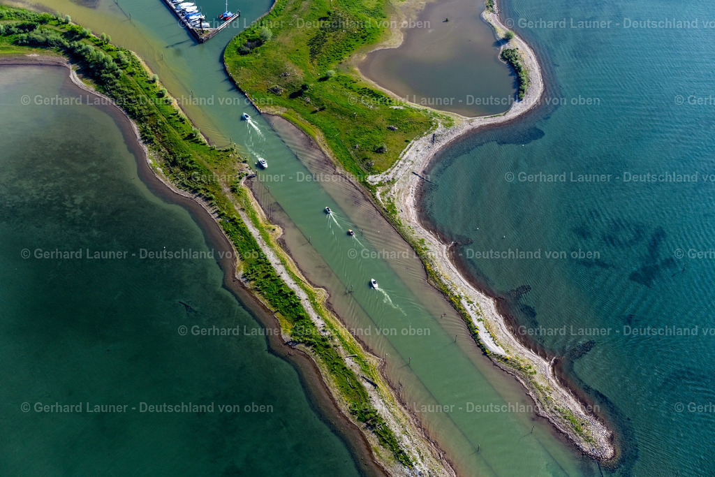 4028305 | GAIßAU 17.05.2020 Uferbereiche entlang der Fluß- Mündung Alter Rhein in den Bodensee in Gaißau in Vorarlberg, Österreich. // Riparian areas along the Alter Rhein river estuary in Lake Constance in Gaissau in Vorarlberg, Austria. Foto: Gerhard Launer