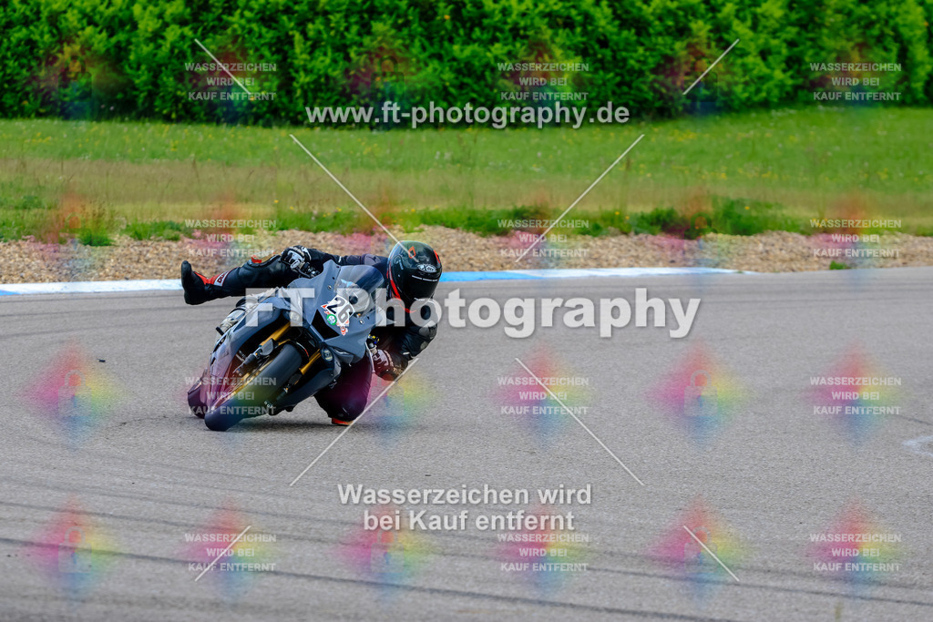 MotoTeam-8952 | Hier findet Ihr Bilder von Touristenfahrten auf der Nürburgring Nordschleife oder von anderen Veranstaltungen die ich besucht habe. Viel Spass beim Durch Schauen 