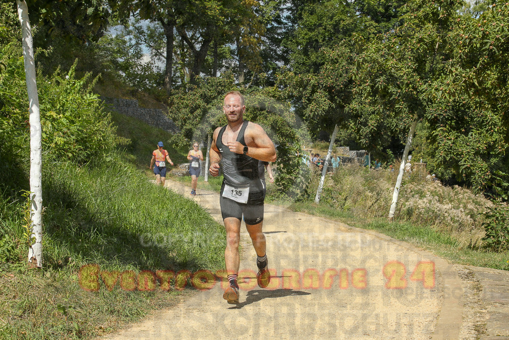 250824_1242_EX1_0271 | Sportfotografie im Rhein-Sieg Kreis, Köln, Bonn, NRW, Rheinland Pfalz, Hessen, etc. Unser Tätigkeitsfeld umfasst den Laufsport vom Volkslauf über den Marathon, Duathlon, Triathon bis zum Ultralauf wie Kölnpfad Ultra oder Schindertrail.