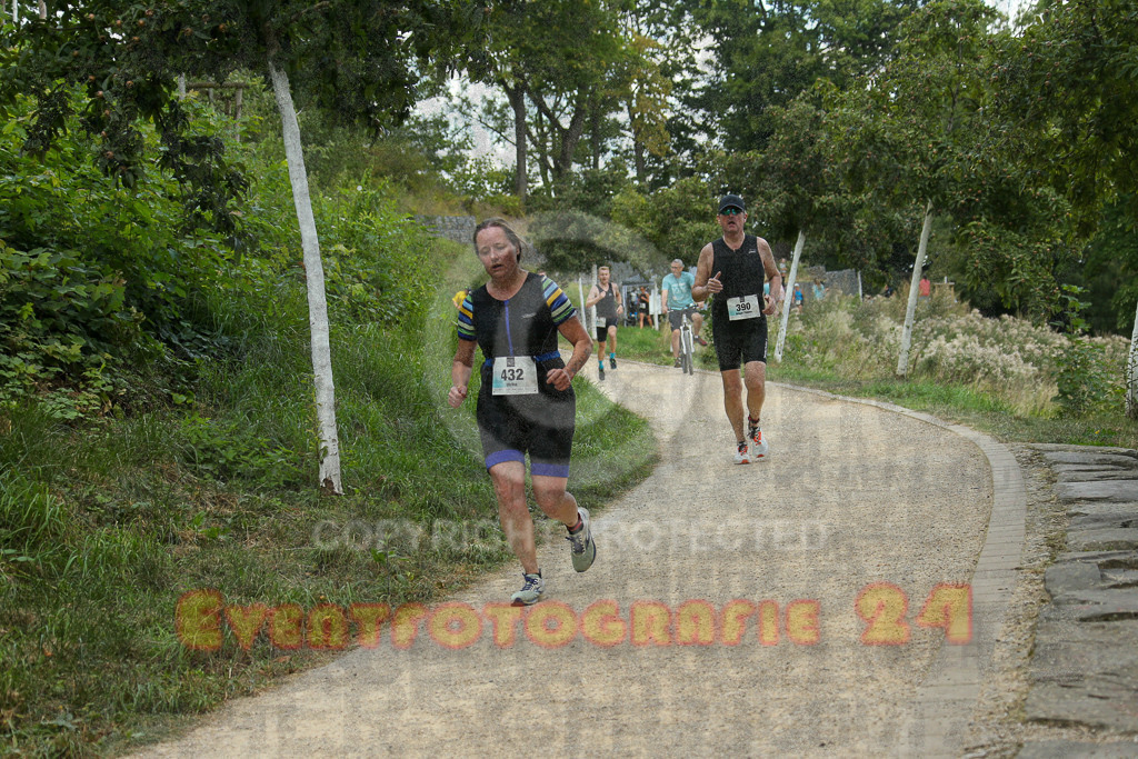 250824_1402_EX1_4754 | Sportfotografie im Rhein-Sieg Kreis, Köln, Bonn, NRW, Rheinland Pfalz, Hessen, etc. Unser Tätigkeitsfeld umfasst den Laufsport vom Volkslauf über den Marathon, Duathlon, Triathon bis zum Ultralauf wie Kölnpfad Ultra oder Schindertrail.